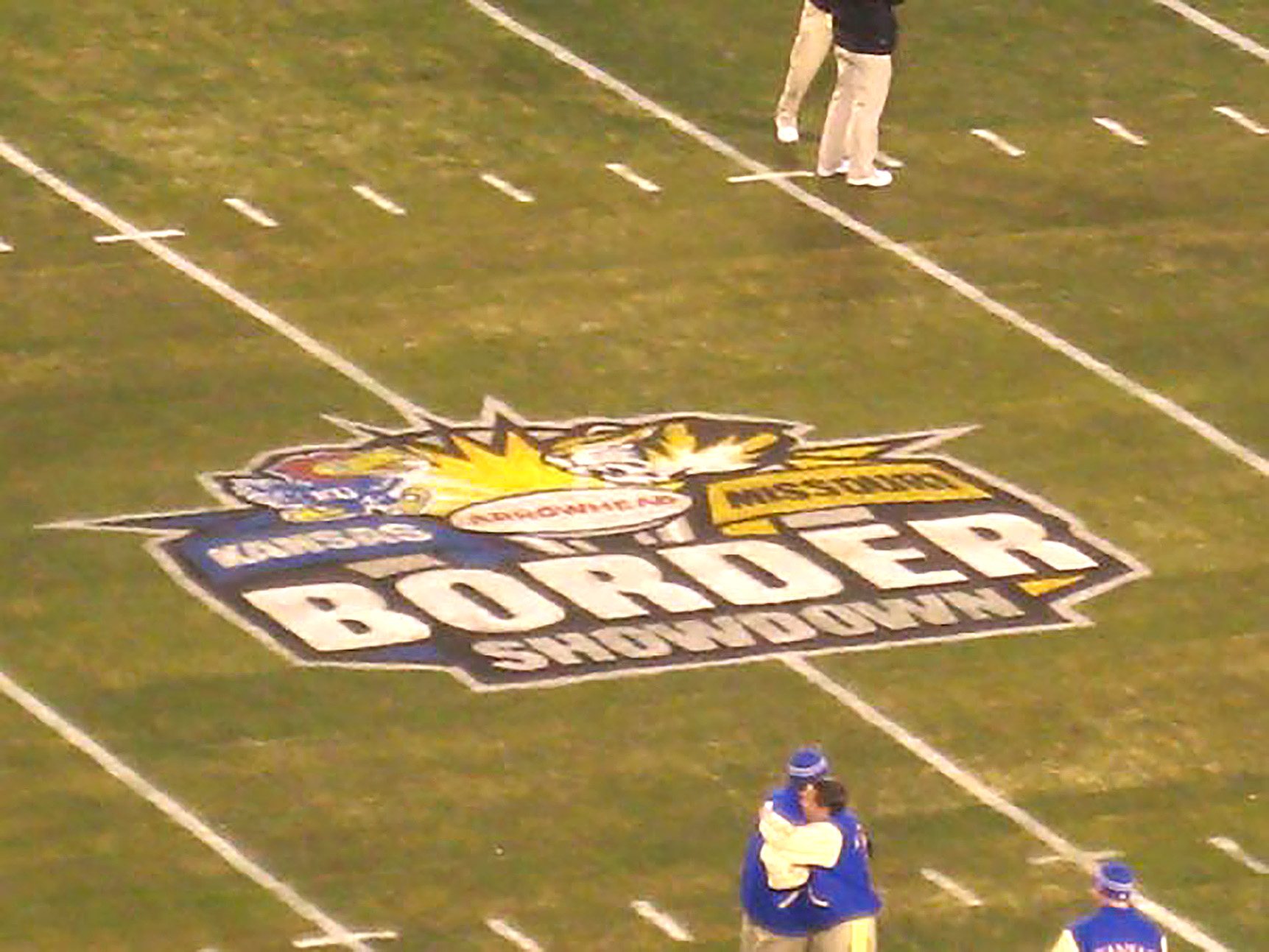 BORDER WAR BACK ON