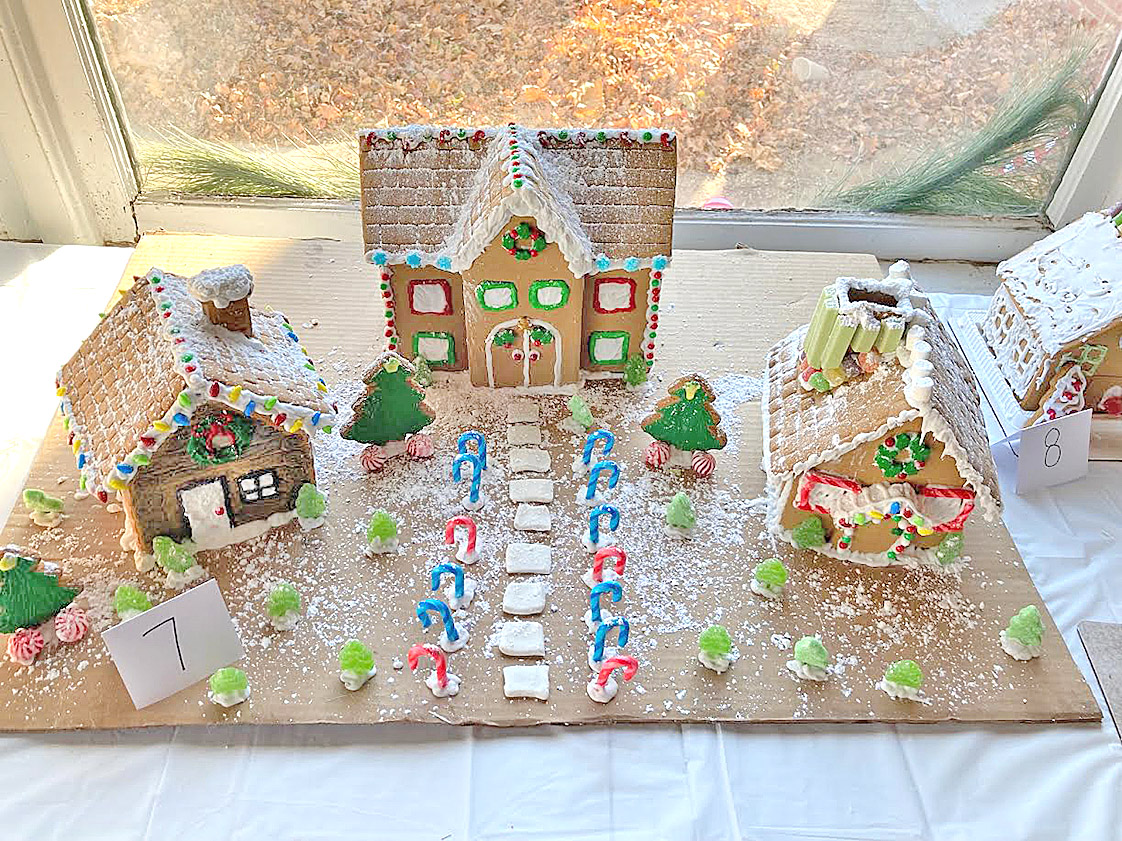 12-7 Gingerbread house